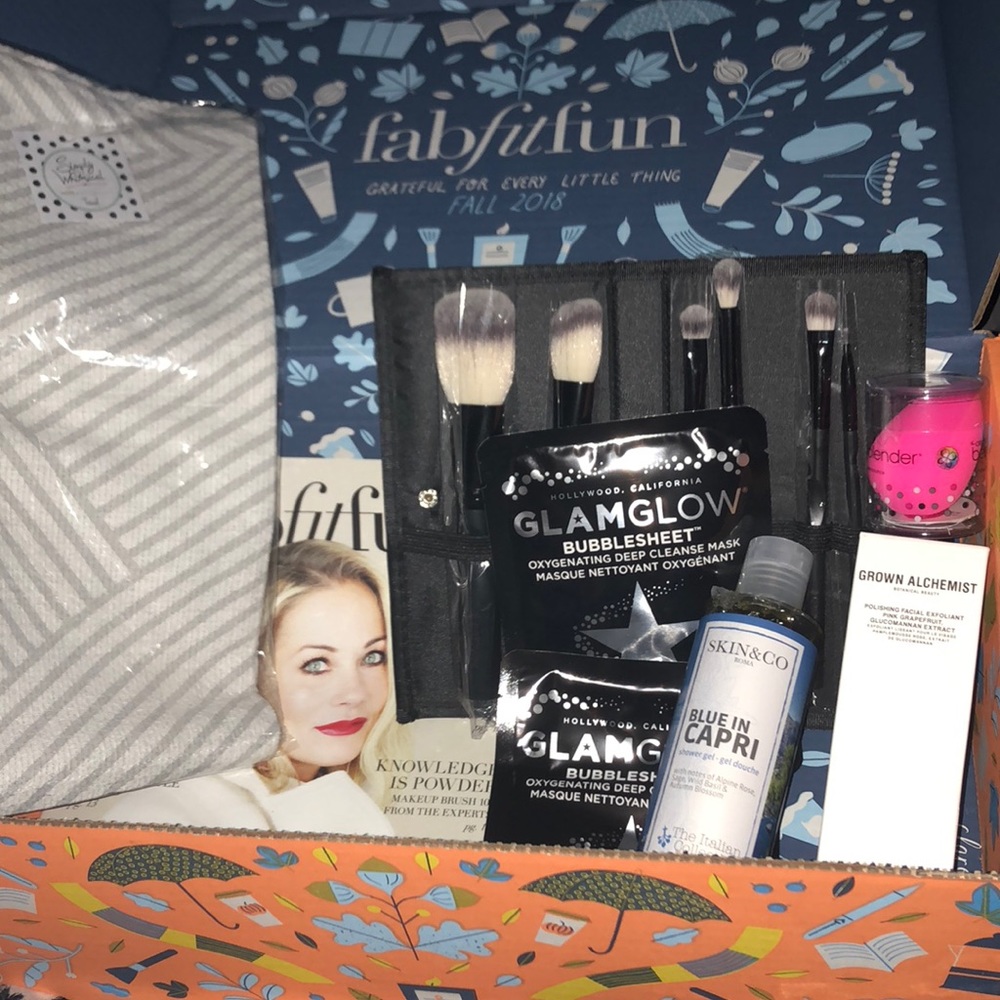 Fabfitfun fall 2018 Bundle retails $217